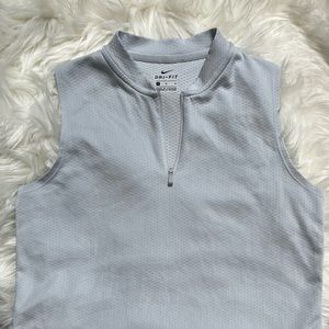 Golf Nike Shirt Gray Sleeveless Like New Size M Worn Once Drifit